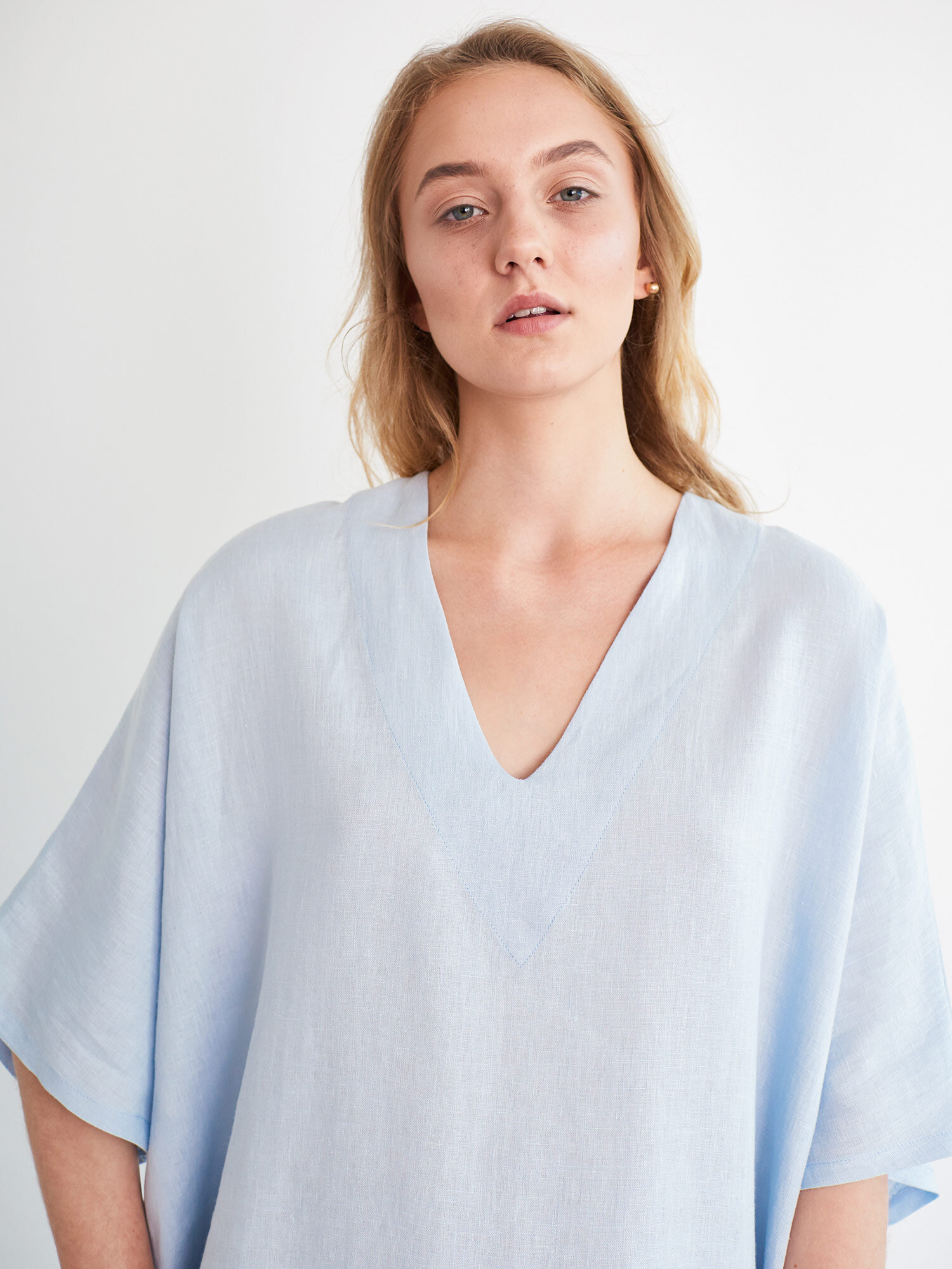 Image 2 of APRIL Linen Tunic Dress in Baby Blue from Love and Confuse