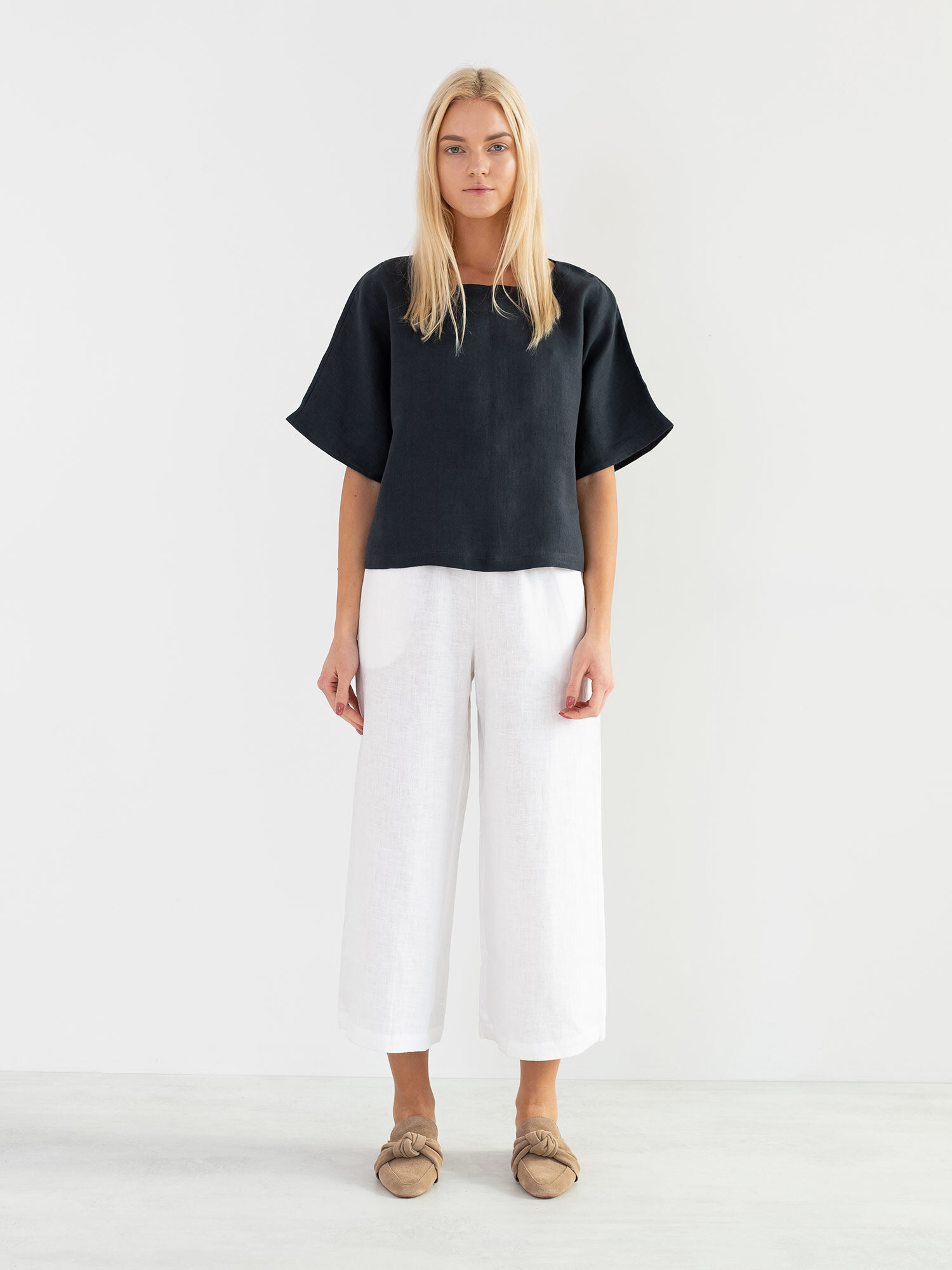 Image 2 of BEE Linen Top in Dark Grey from Love and Confuse