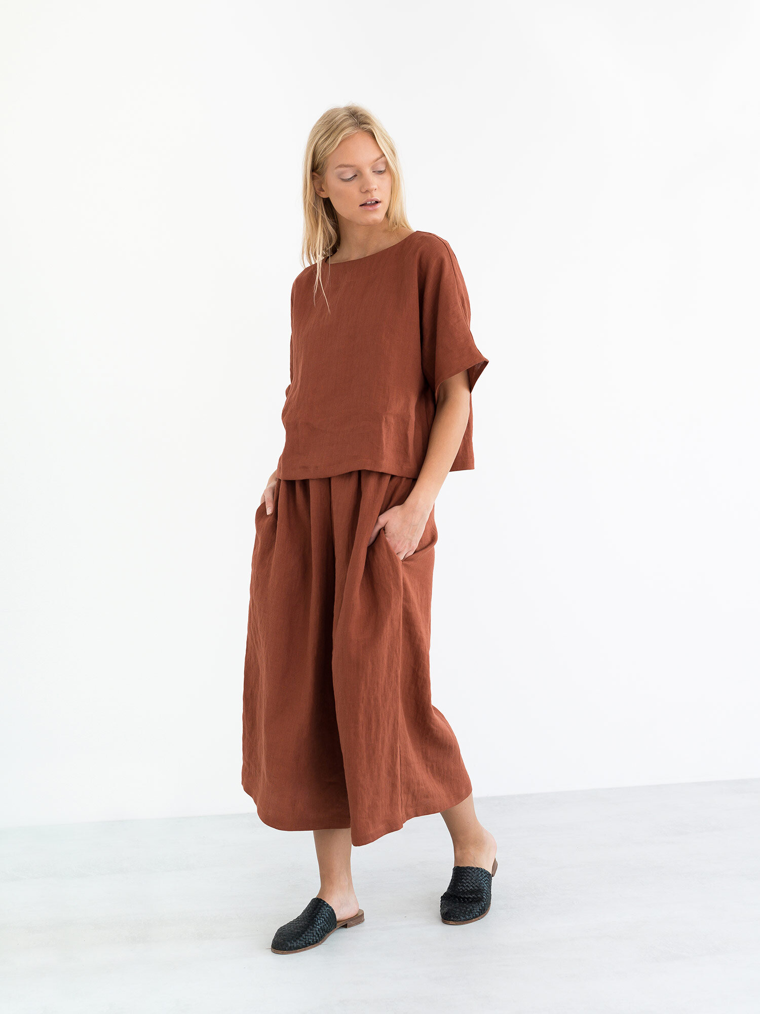 Image 4 of BEE Linen Top in Rust from Love and Confuse