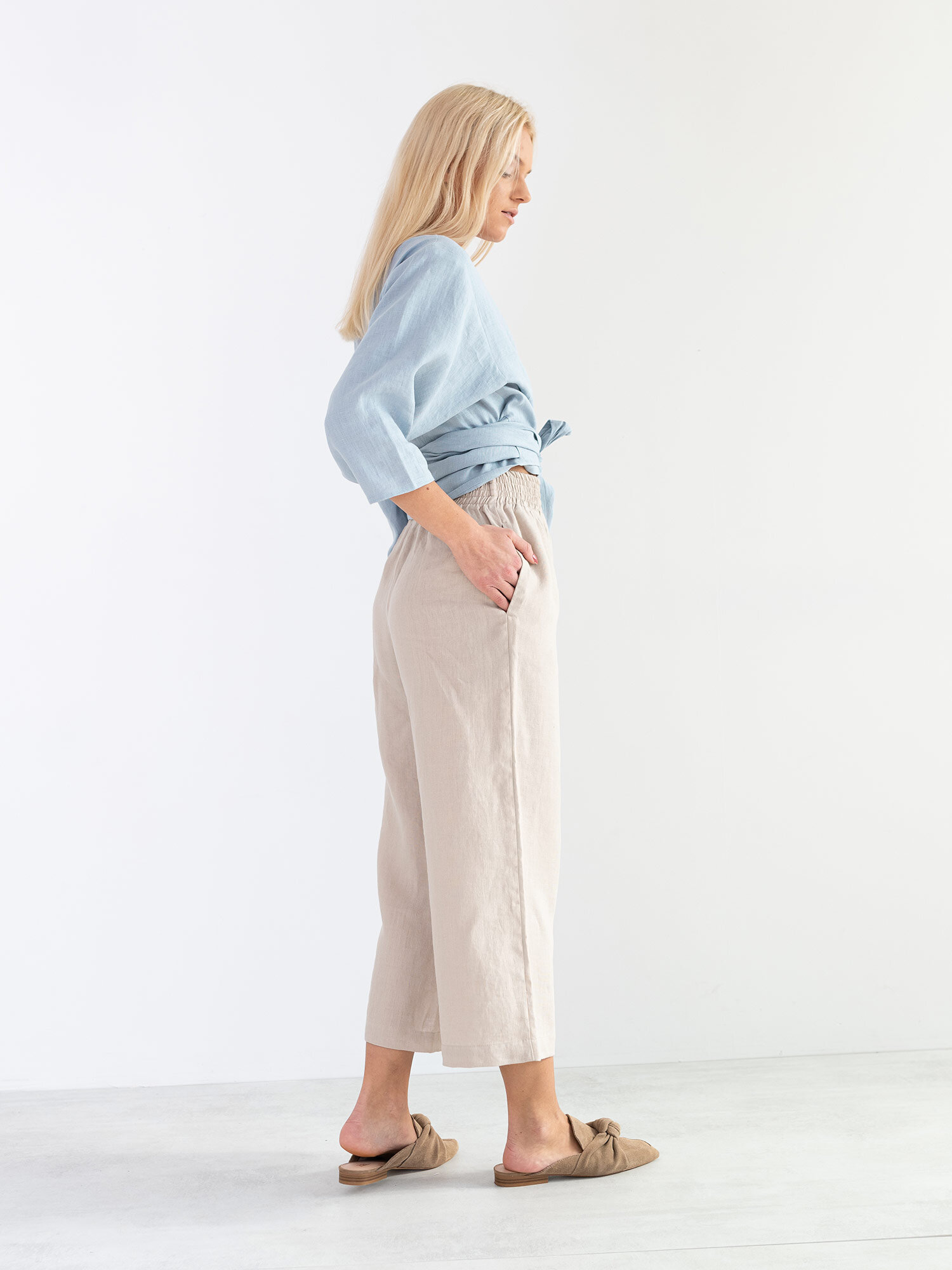 Bild 5 von CLAIRE Leinenwickeltop in von Love and Confuse