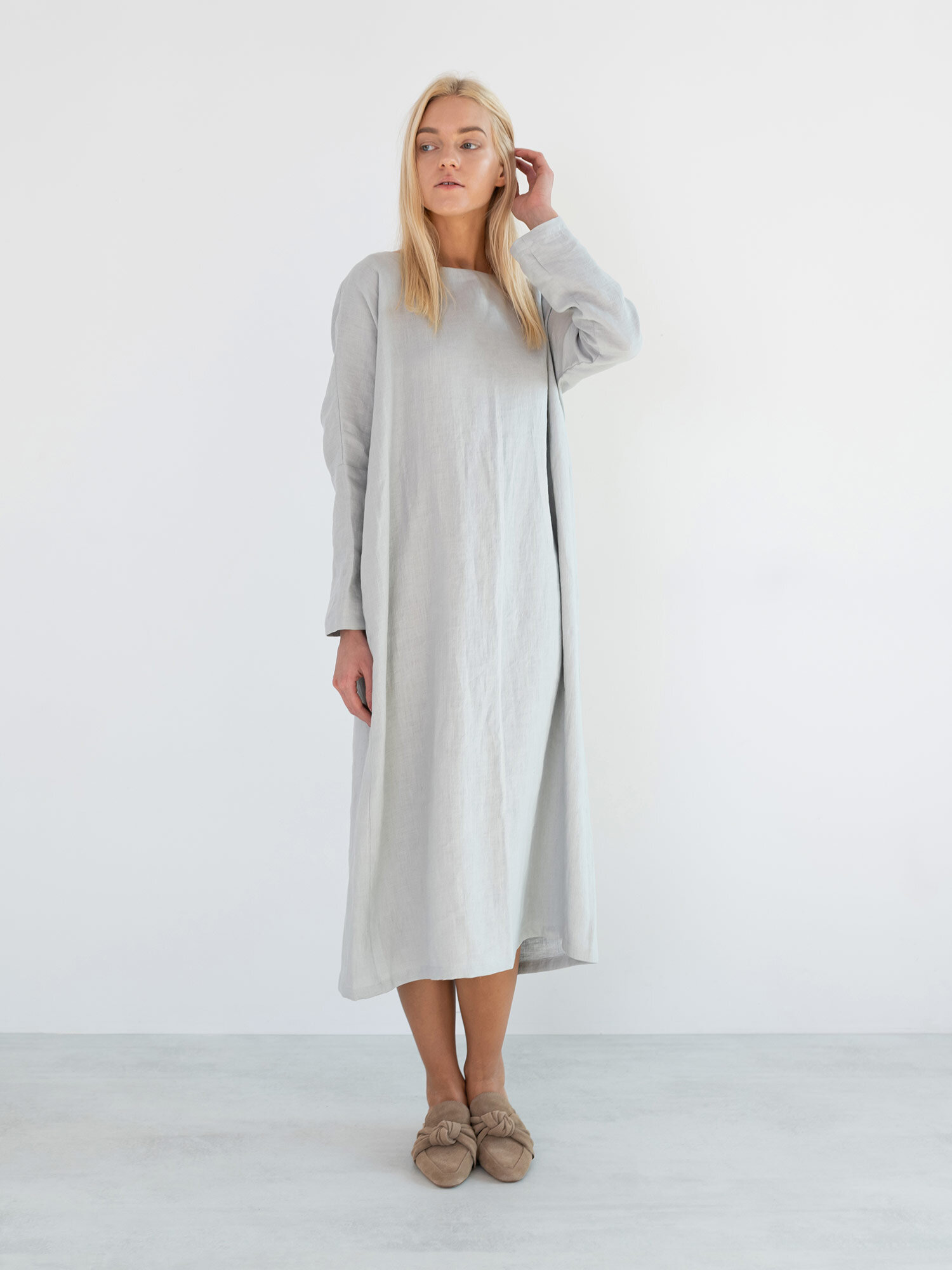 Bild 2 von DAWN Leinenkleid Midi & Maxi in Cloudy grey, you can also choose other colors above von Love and Confuse