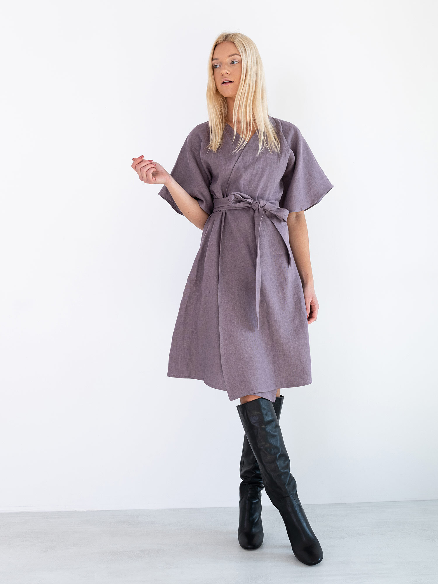 Bild 1 von MARY Leinen Wickelkleid in von Love and Confuse
