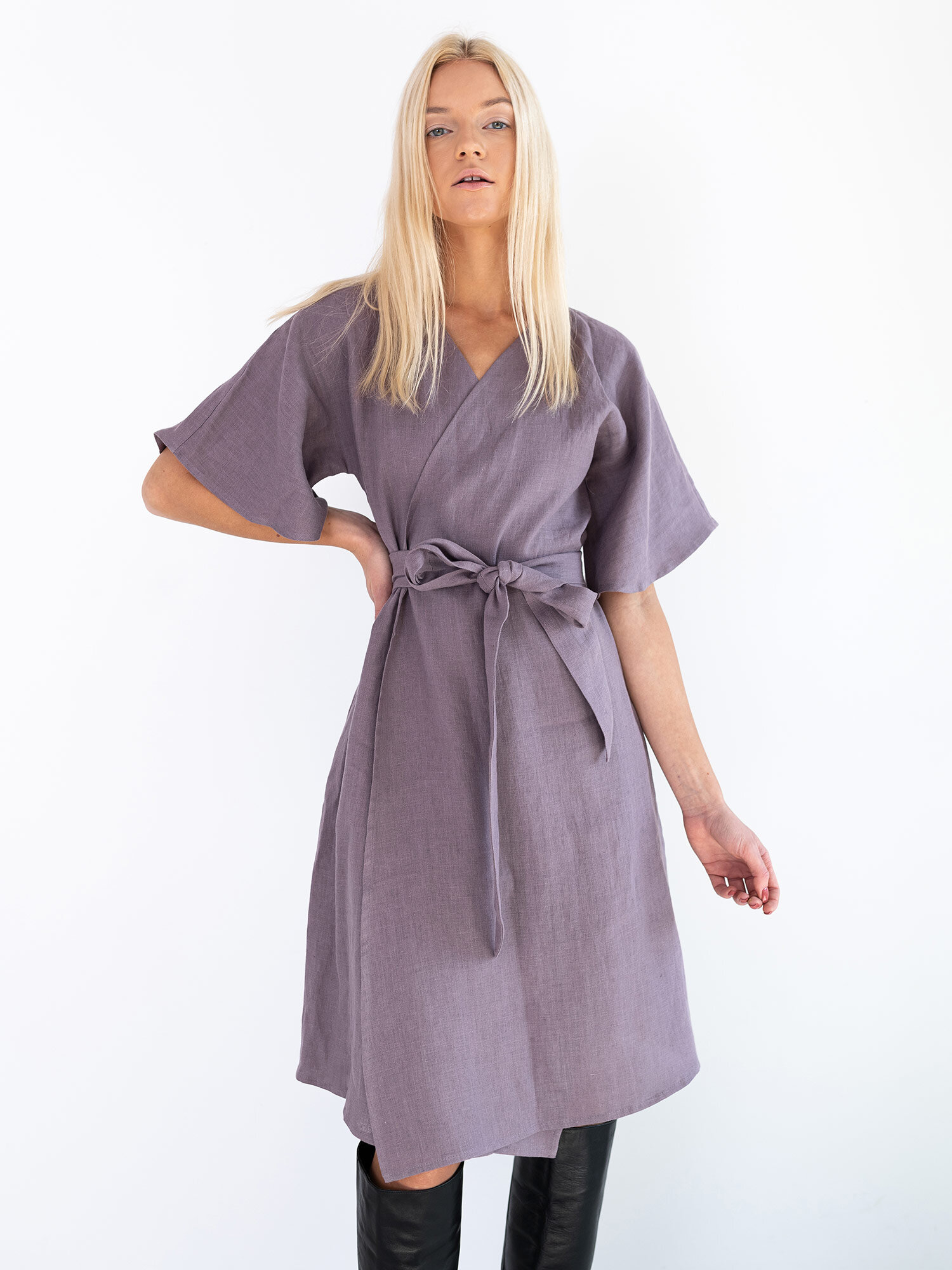 Bild 4 von MARY Leinen Wickelkleid in von Love and Confuse
