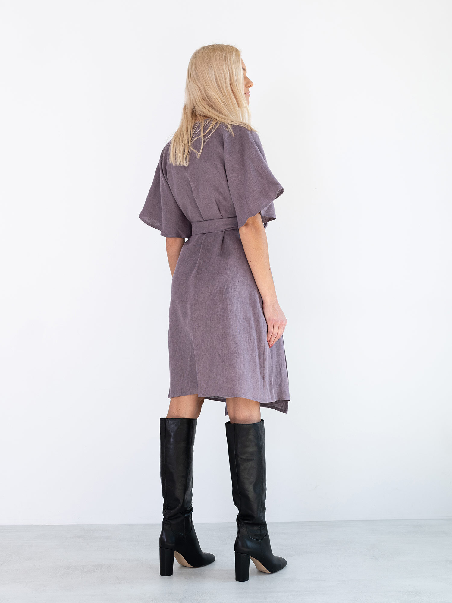 Bild 6 von MARY Leinen Wickelkleid in von Love and Confuse