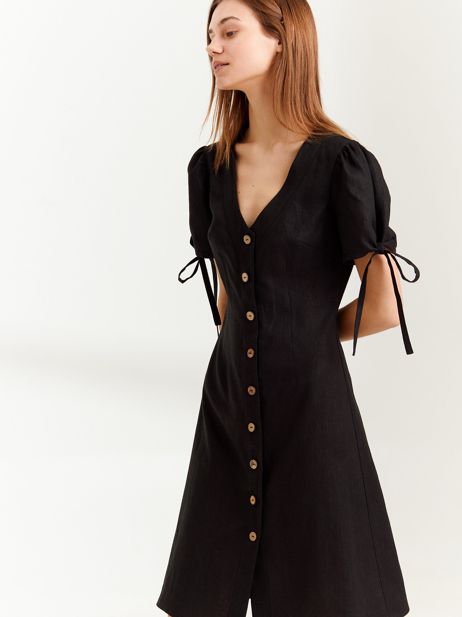 Bild 3 von MONICA Leinen-Hemdblusenkleid in Black, you can also choose other colors above von Love and Confuse