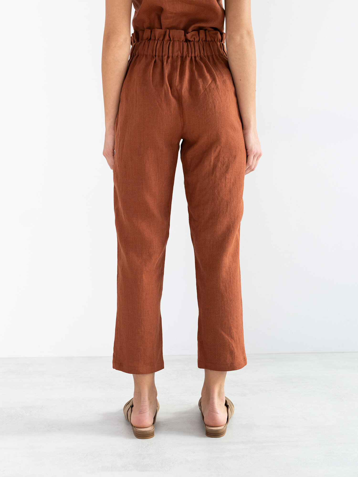Bild 6 von NOAH - Hochgeschnittene Leinenhose mit Paperbag-Bund in von Love and Confuse