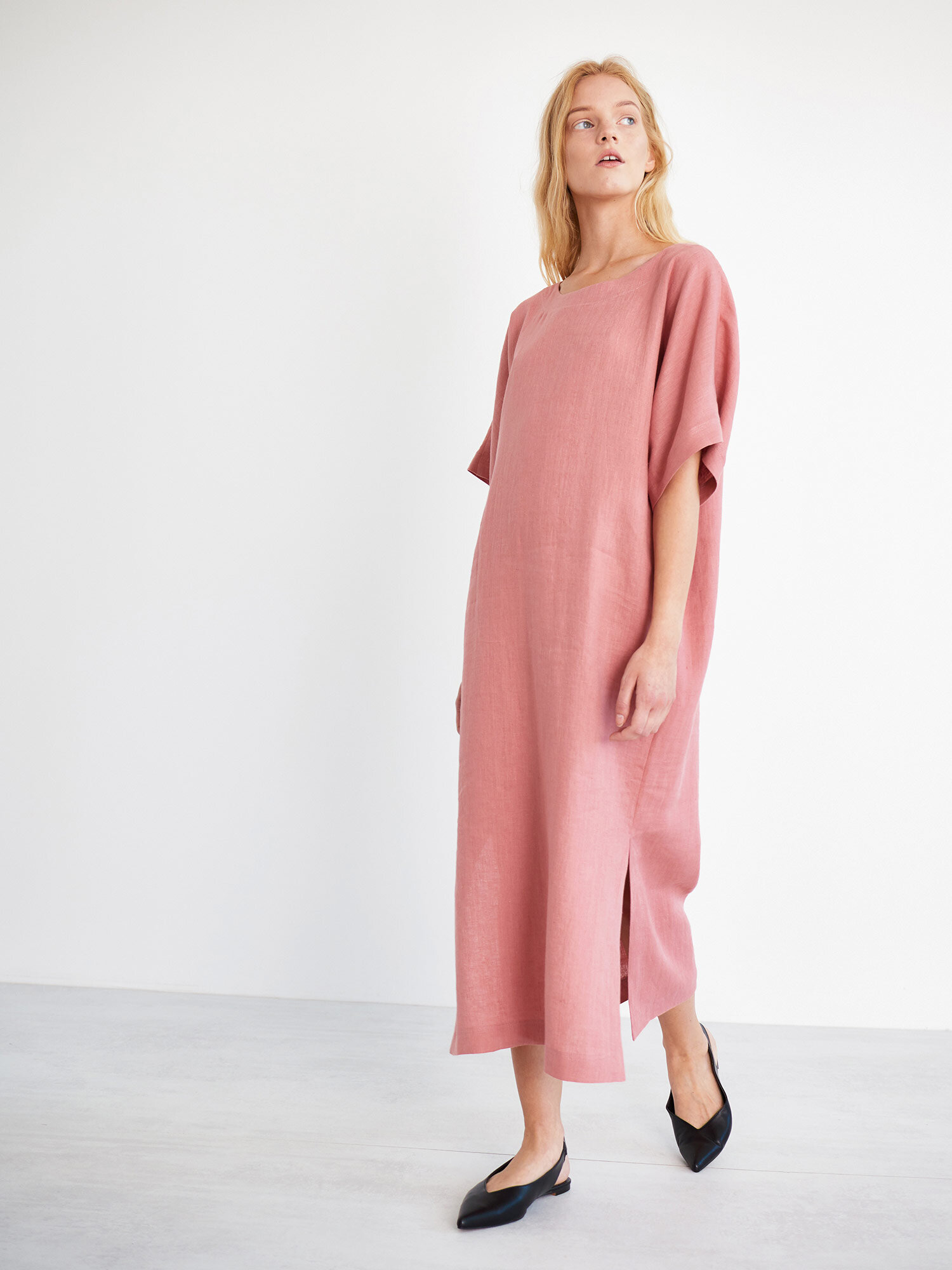 Bild 2 von OLIVIA Leinenkleid Midi & Maxi in Salmon pink, you can also choose other colors above von Love and Confuse
