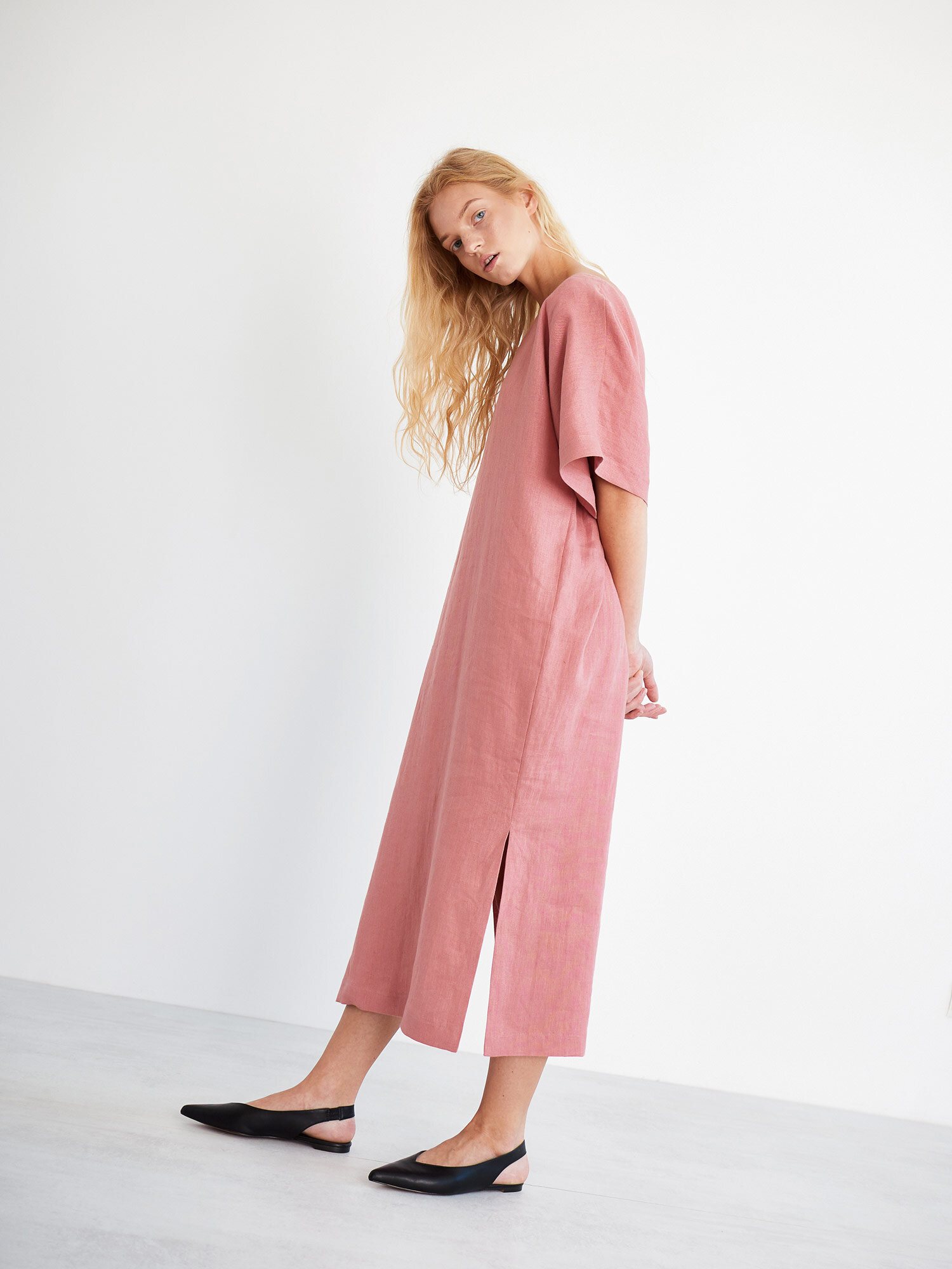 Bild 4 von OLIVIA Leinenkleid Midi & Maxi in Salmon pink, you can also choose other colors above von Love and Confuse