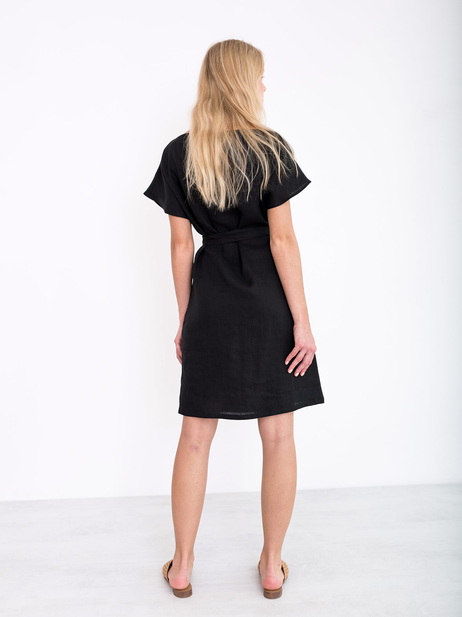 Bild 5 von PENELOPE Leinenkleid in von Love and Confuse