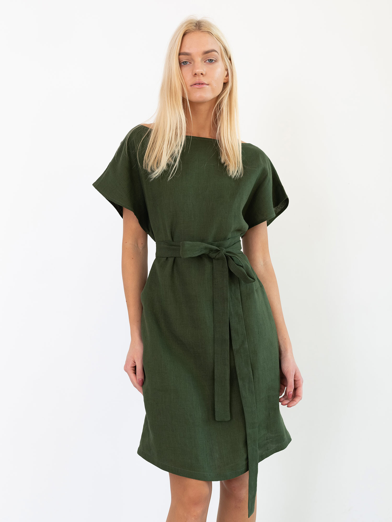 Bild 3 von PENELOPE Leinenkleid in Forest green, you can also choose other colors above von Love and Confuse
