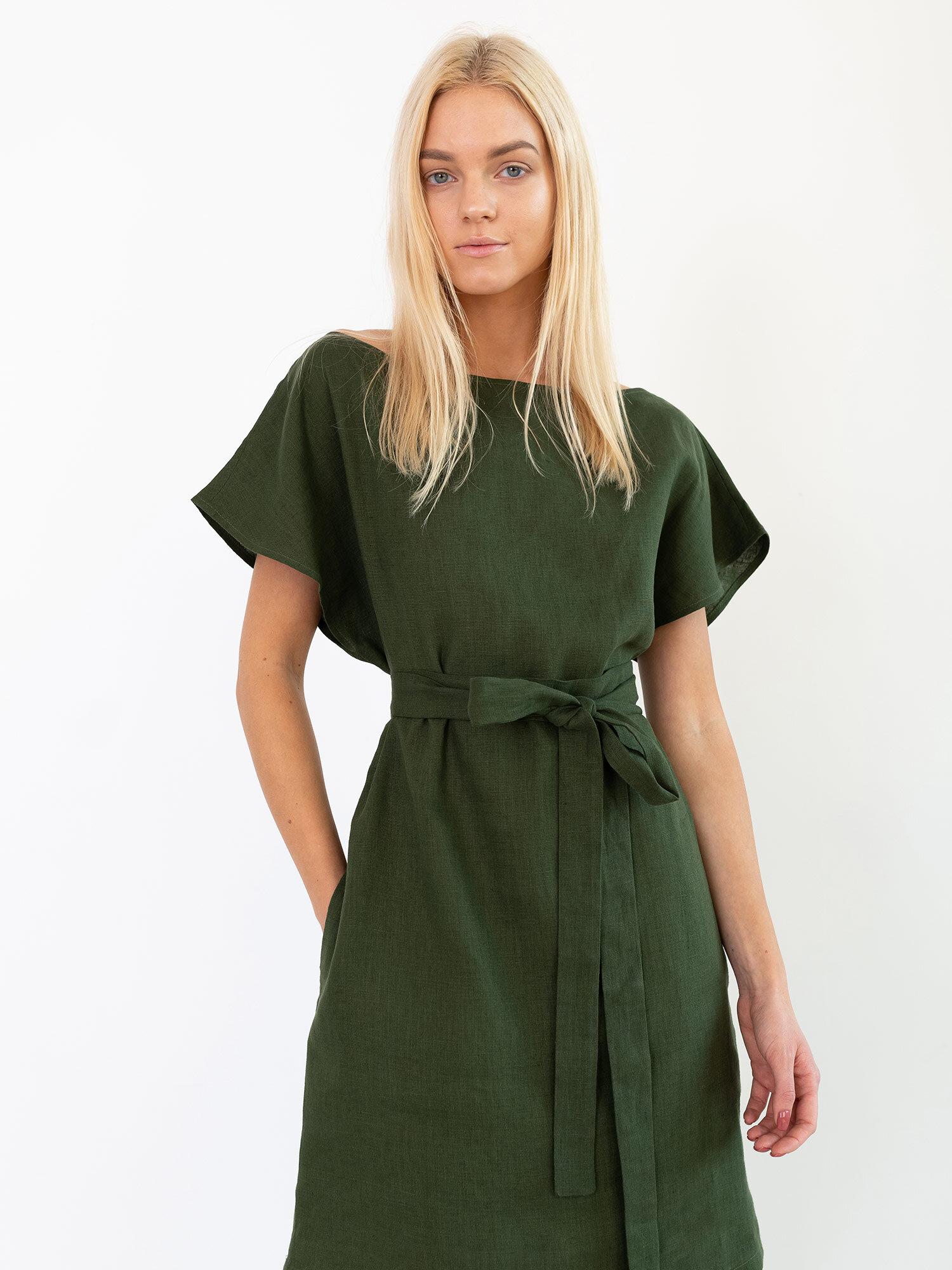 Bild 5 von PENELOPE Leinenkleid in Forest green, you can also choose other colors above von Love and Confuse