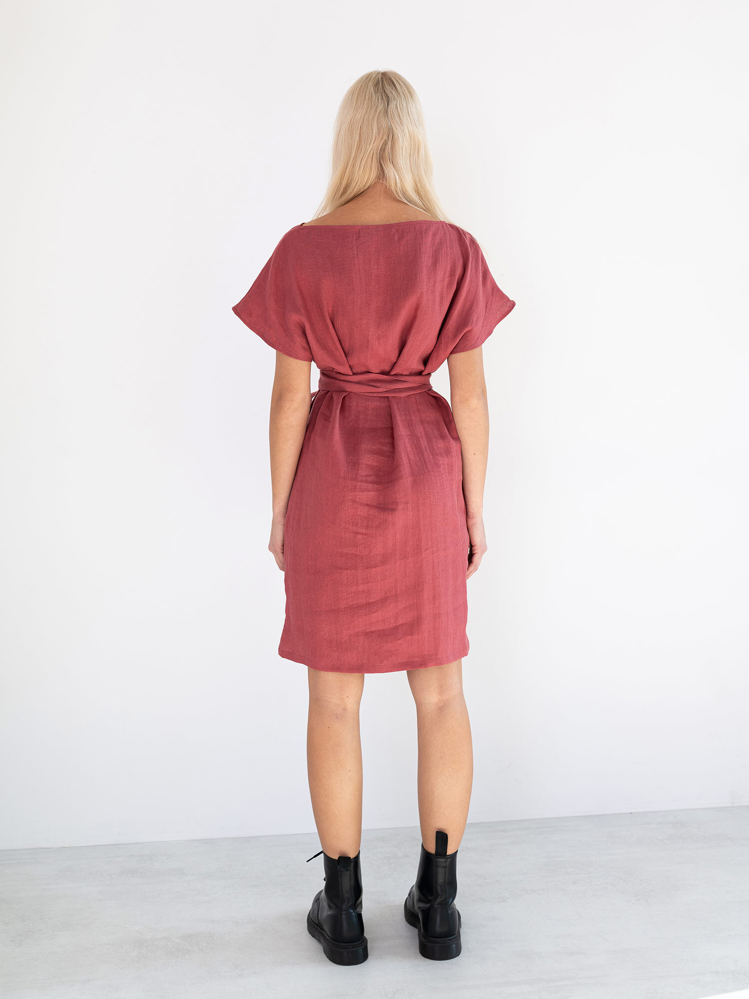 Bild 5 von PENELOPE Leinenkleid in von Love and Confuse