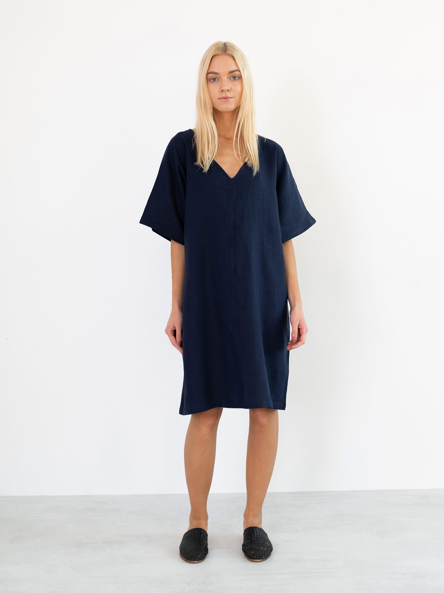 Bild 5 von PEONY Leinenkleid in Navy blue, you can also choose other colors above von Love and Confuse