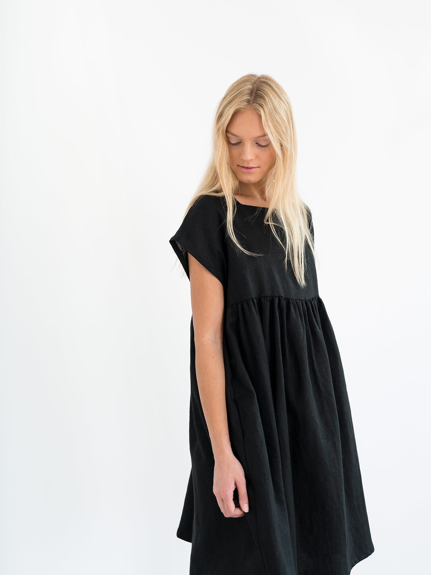 Bild 5 von POPPY Leinenkleid in von Love and Confuse