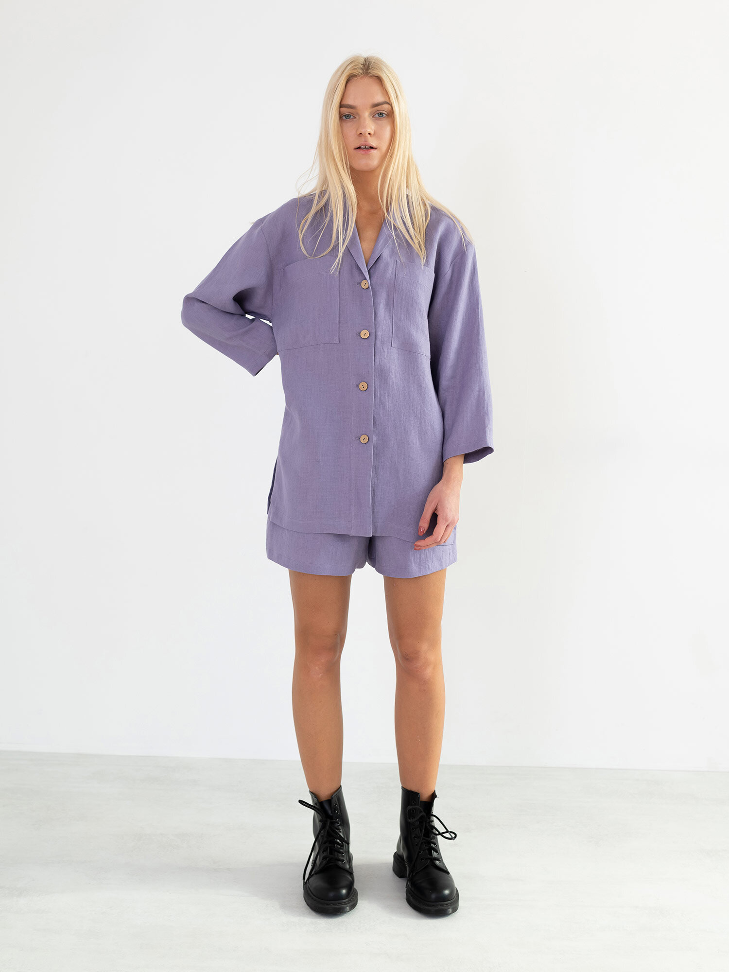 Bild 2 von ROSEMARY Oversize Leinenhemd in Violet tulip, you can also choose other colors above von Love and Confuse