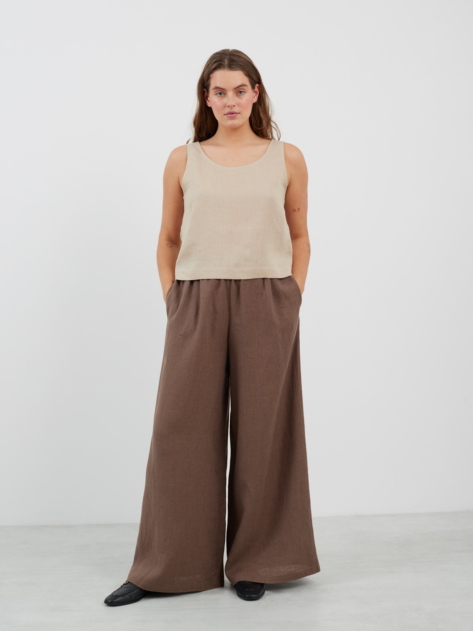 Bild 2 von CALI Leinen Tanktop in von Love and Confuse