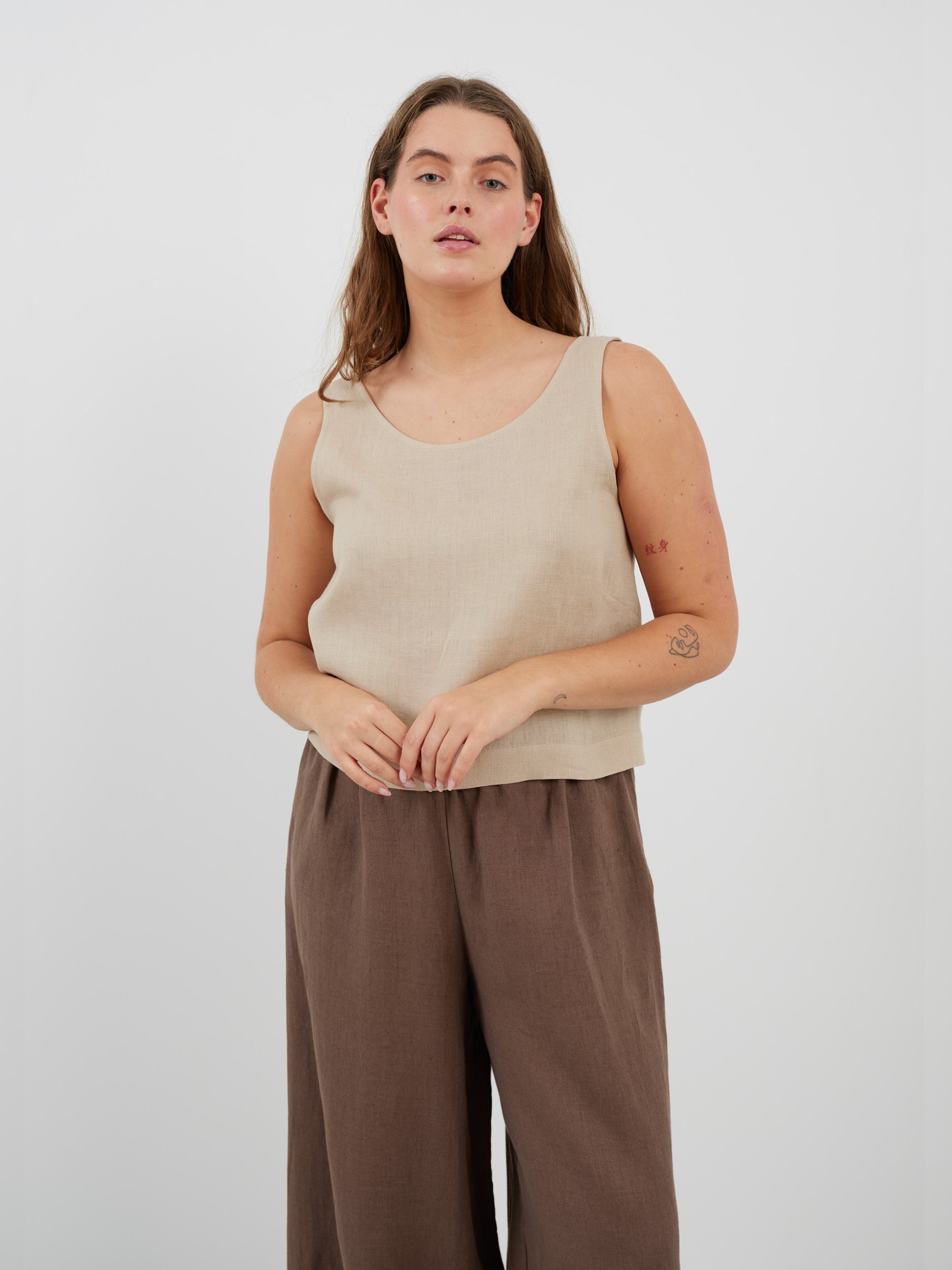 Bild 3 von CALI Leinen Tanktop in von Love and Confuse