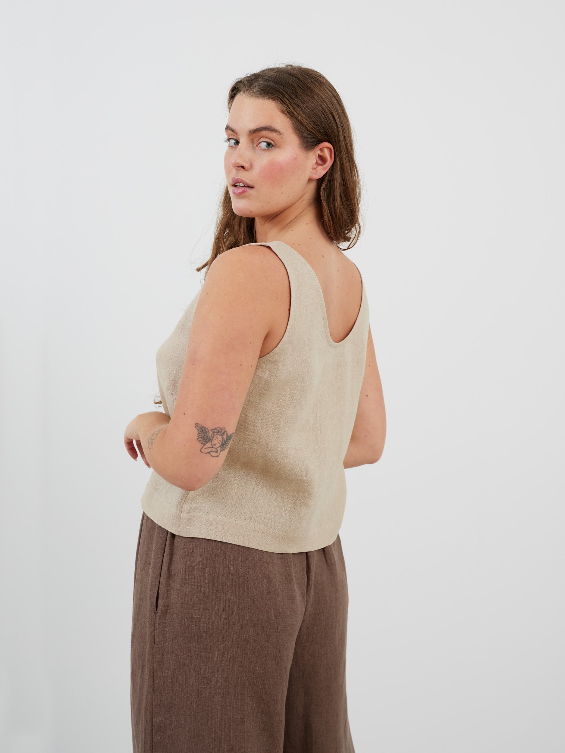 Bild 5 von CALI Leinen Tanktop in von Love and Confuse