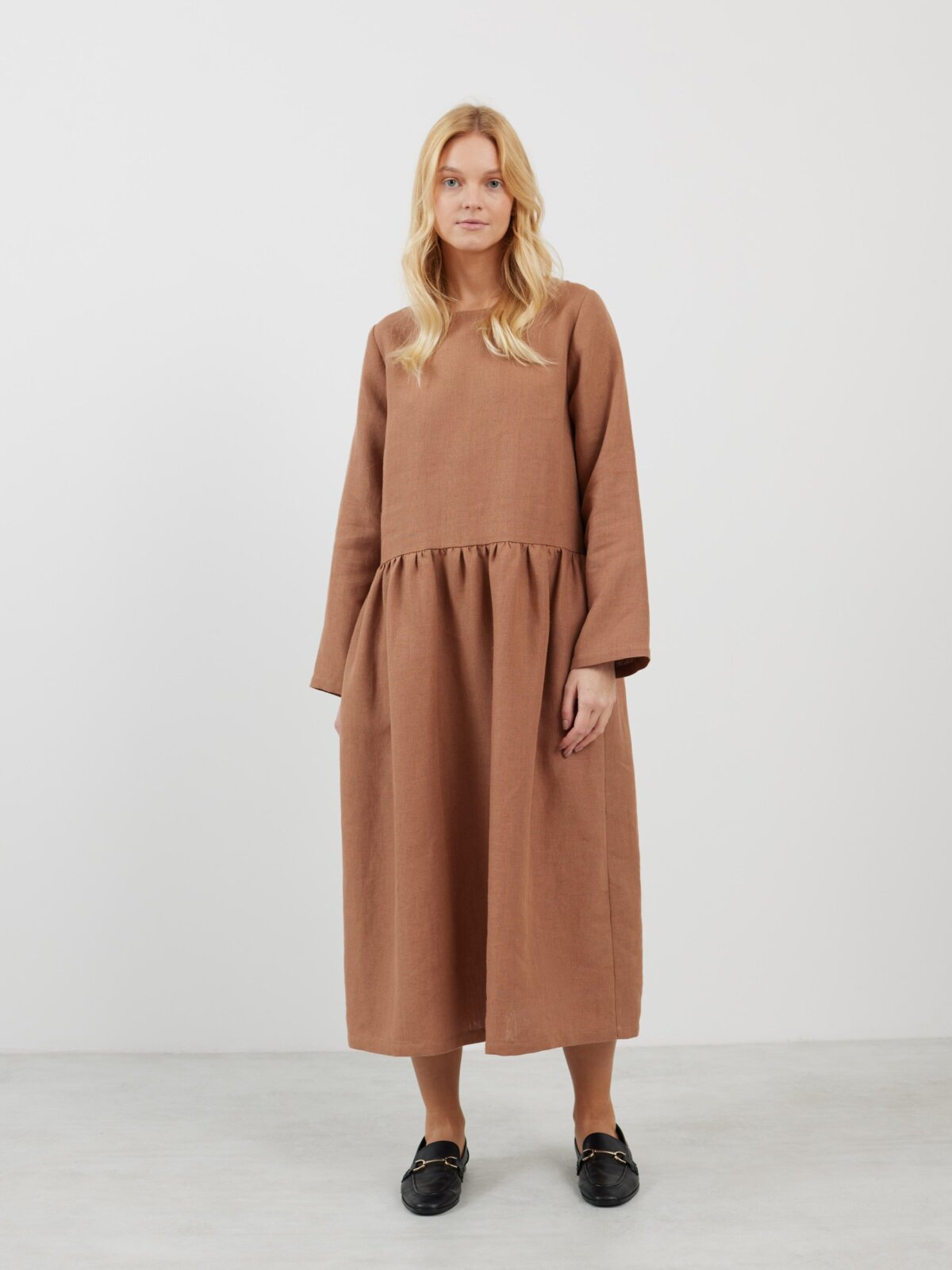 Image 2 of GEMMA Long Sleeve Linen Dress in Heavy Brown from Love and Confuse