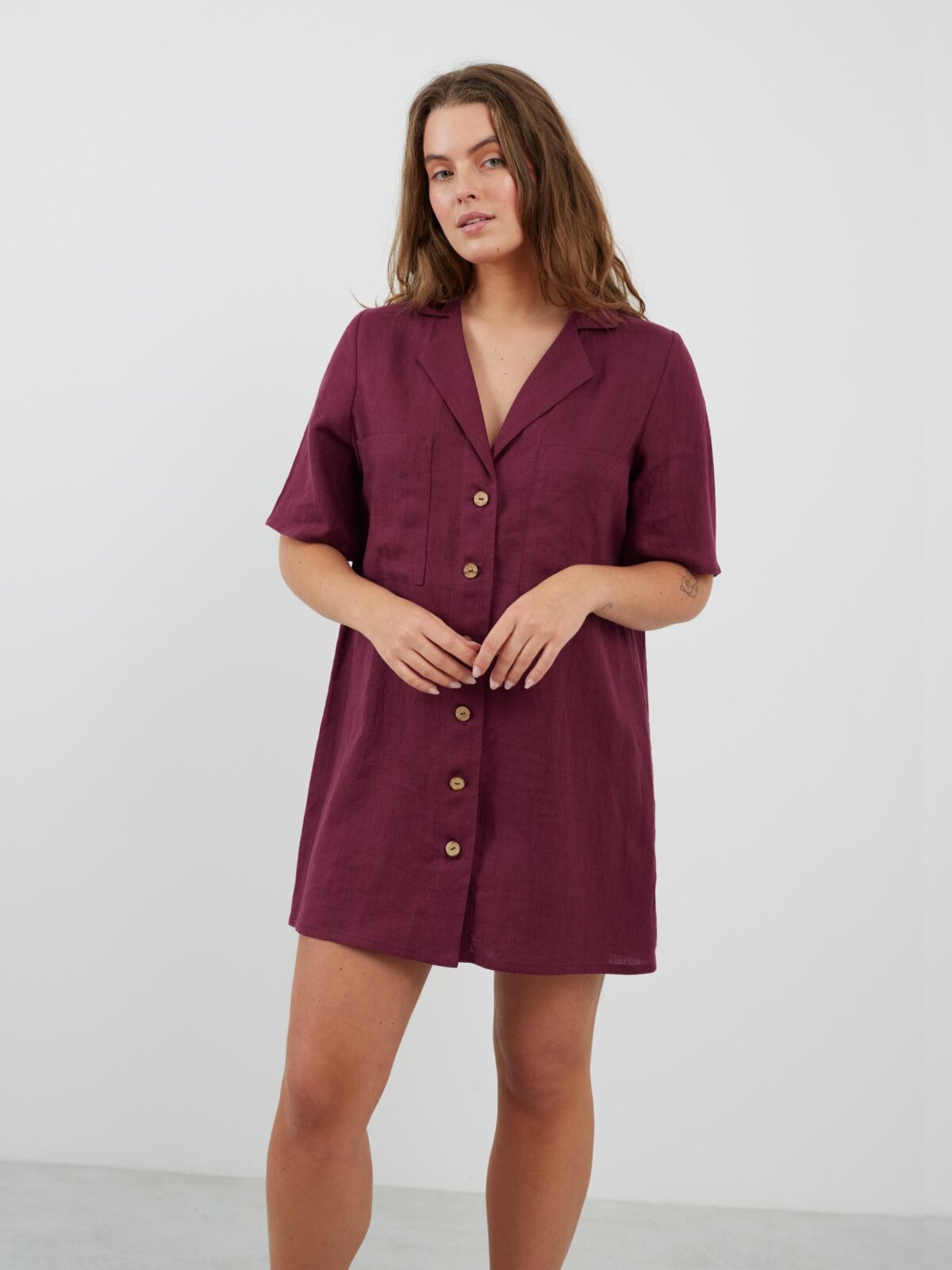 Bild 1 von IDA Hemdkleid aus Leinen in Aubergine von Love and Confuse