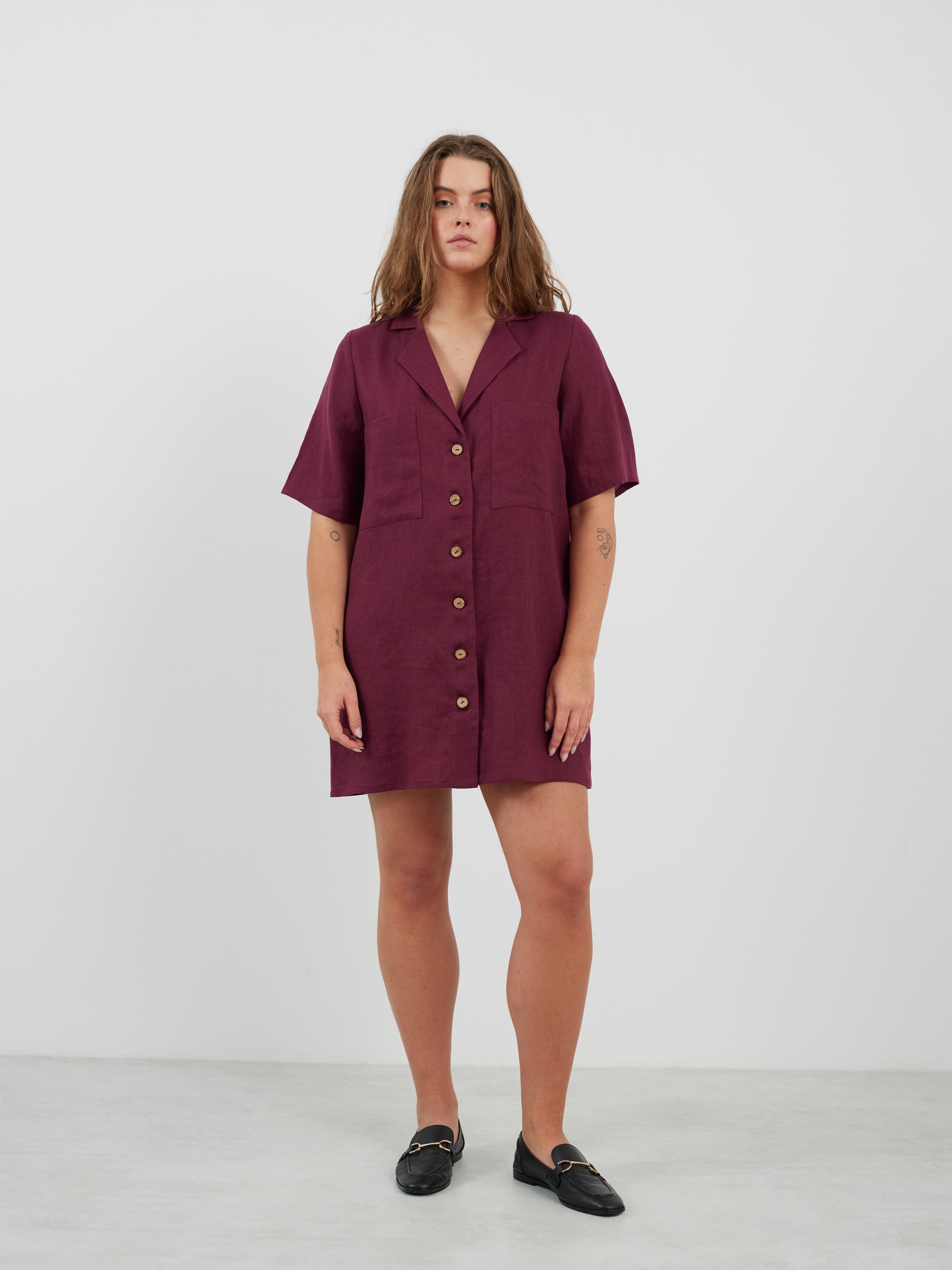 Bild 2 von IDA Hemdkleid aus Leinen in Aubergine von Love and Confuse