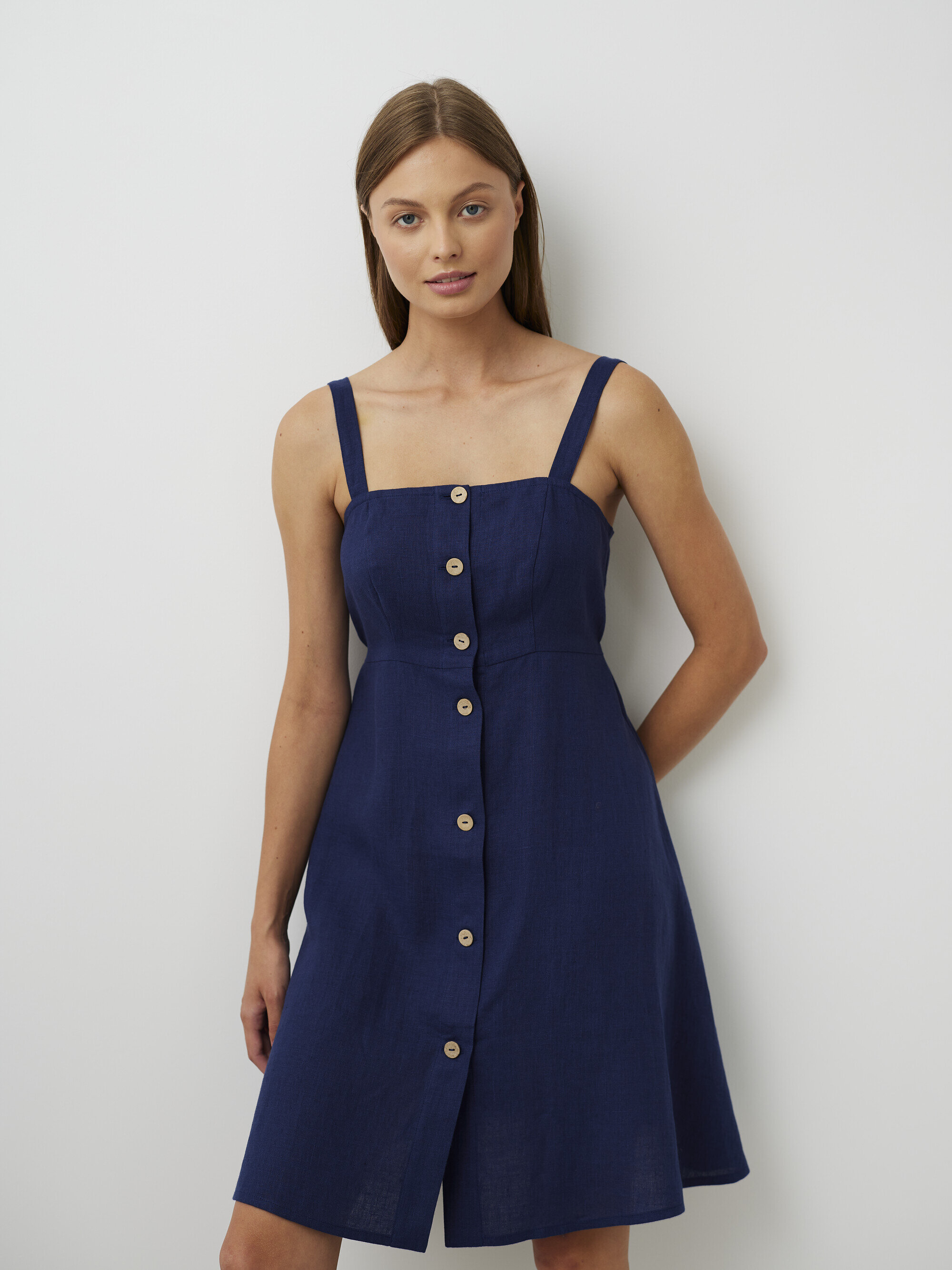 Bild 3 von INDIE Leinen Sommerkleid in von Love and Confuse