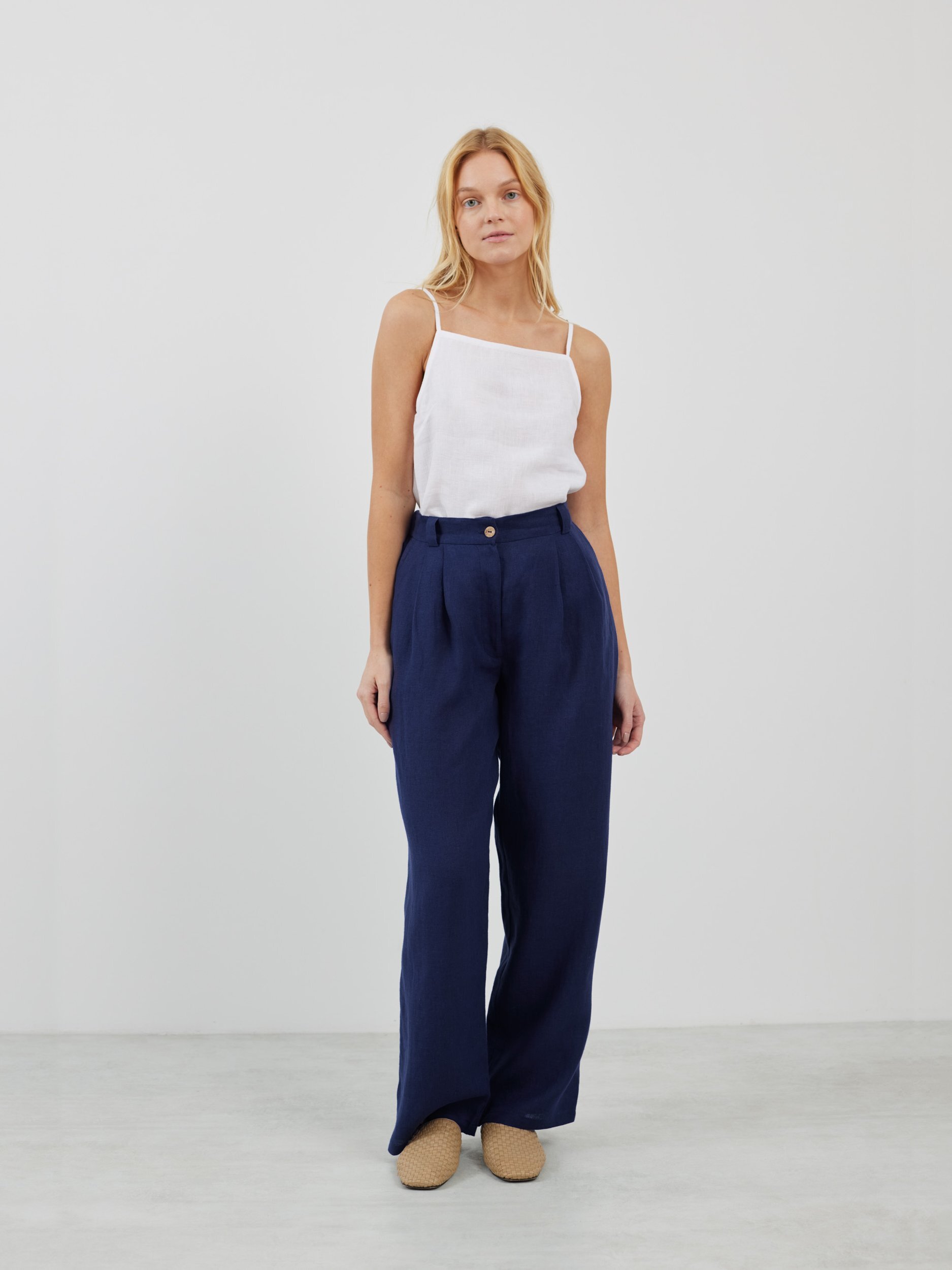 Bild 3 von JAMES - Elegante Leinenhose in Marineblau von Love and Confuse