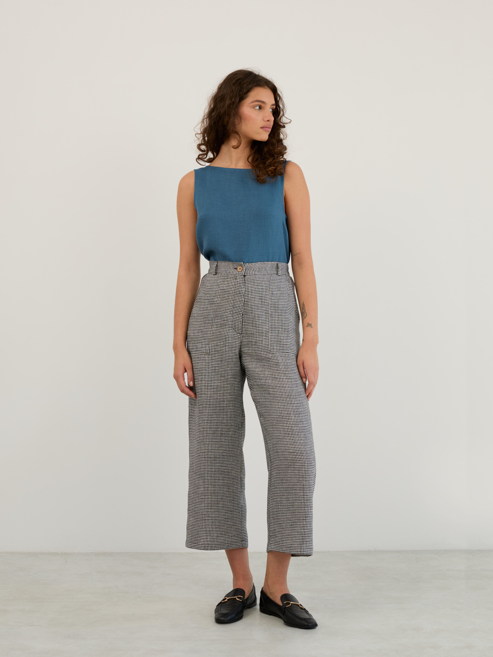 Image 3 of Linen Wide Leg Cropped Pants in Houndstooth OCEAN from Love and Confuse | Handmade Linen Clothing for Women