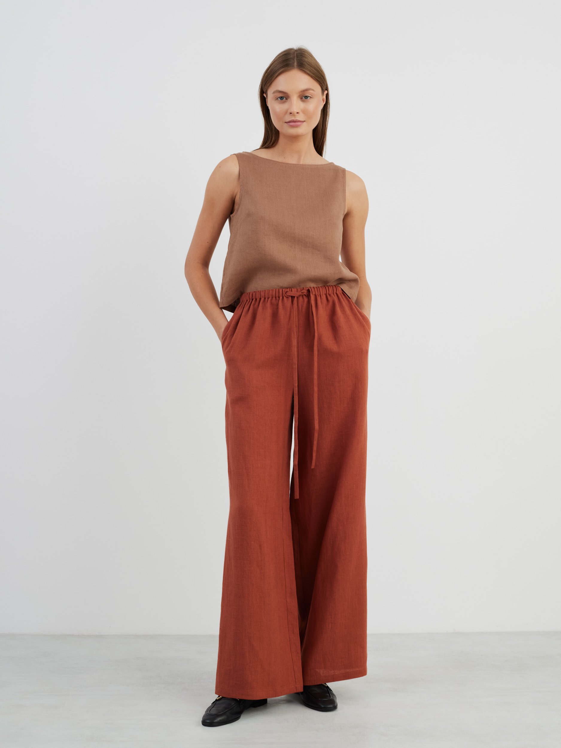 Bild 4 von LUCAS - Leichte Leinenhose mit weitem Bein in Rost von Love and Confuse