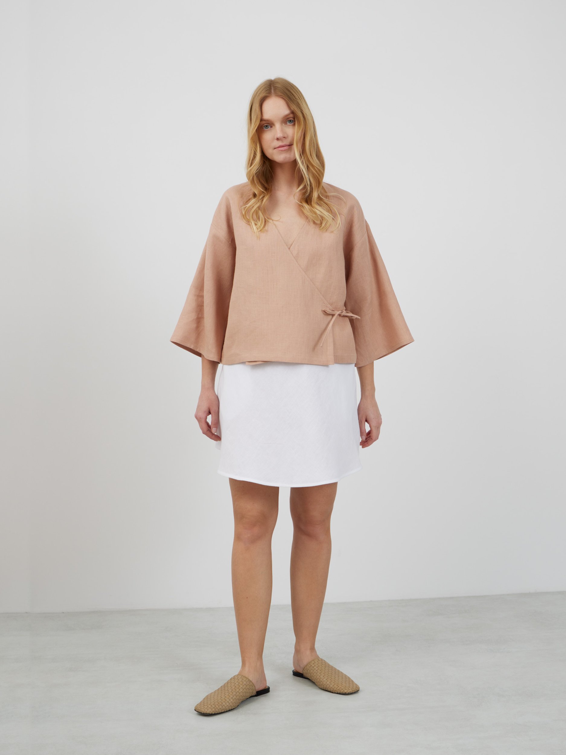 Bild 2 von SOFIA Leinen Kimono Wickeltop in Rosa mit Braun von Love and Confuse