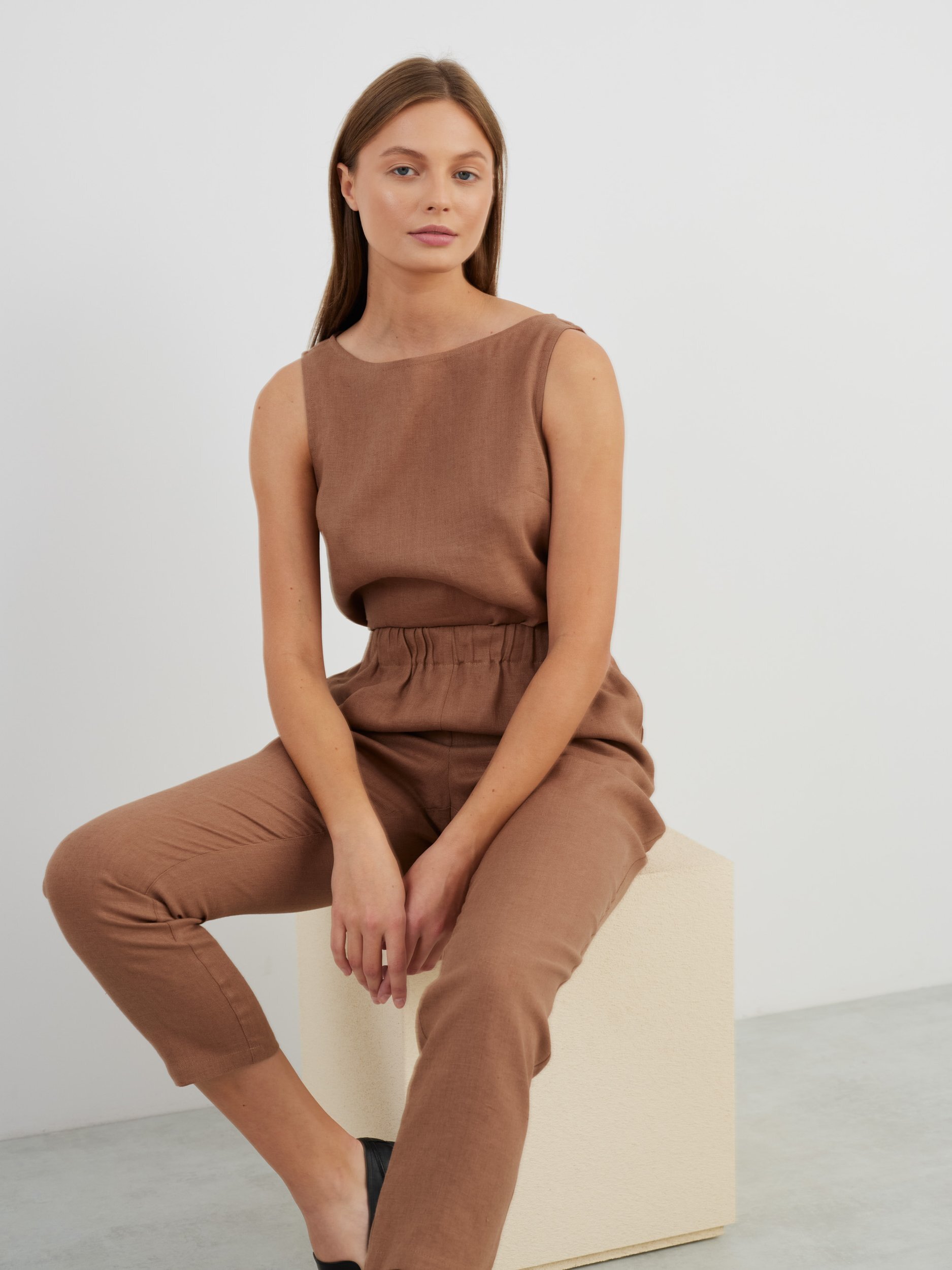 Bild 3 von SONATE Leinen-Tanktop in Braun von Love and Confuse