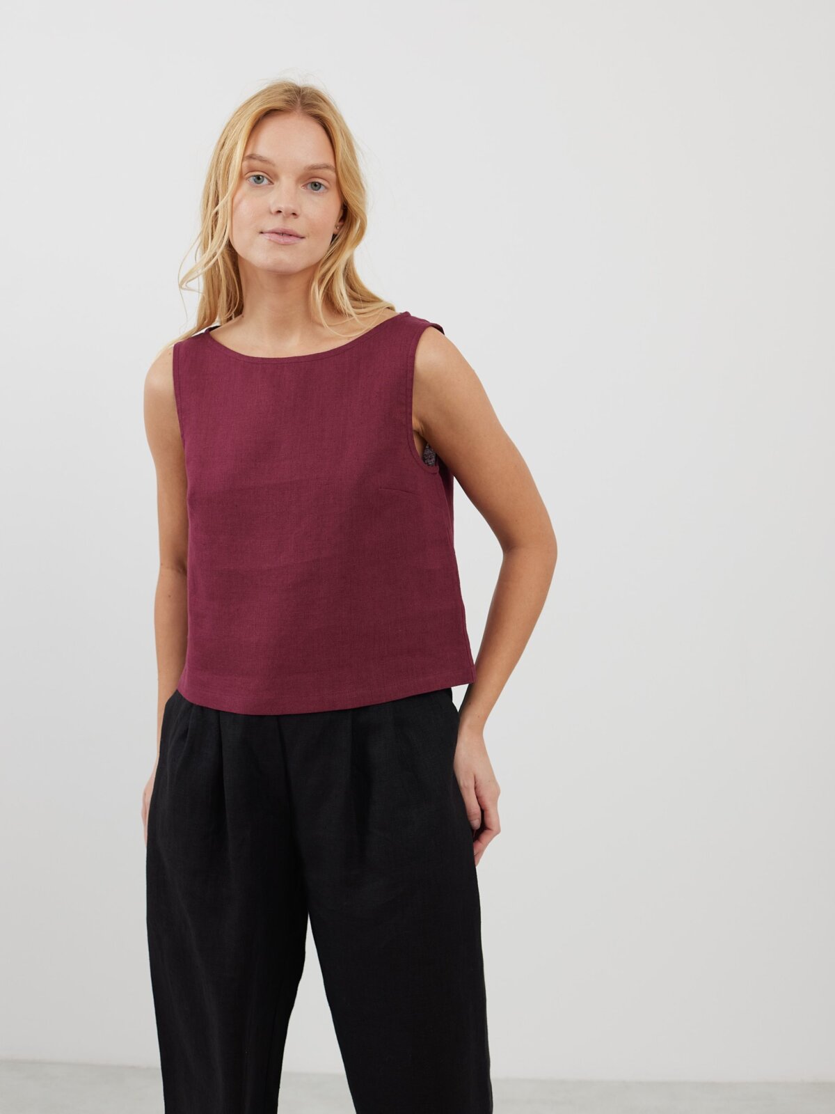 Bild 4 von SONATE Leinen-Tanktop in Aubergine von Love and Confuse