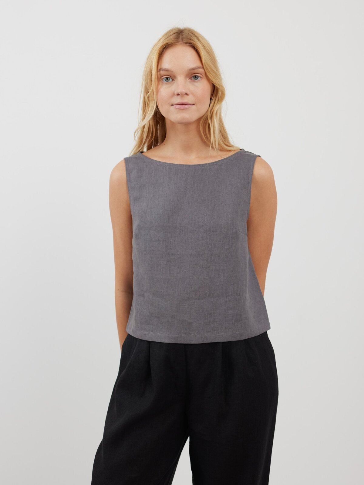 Bild 4 von SONATE Leinen-Tanktop in Hellgrau von Love and Confuse