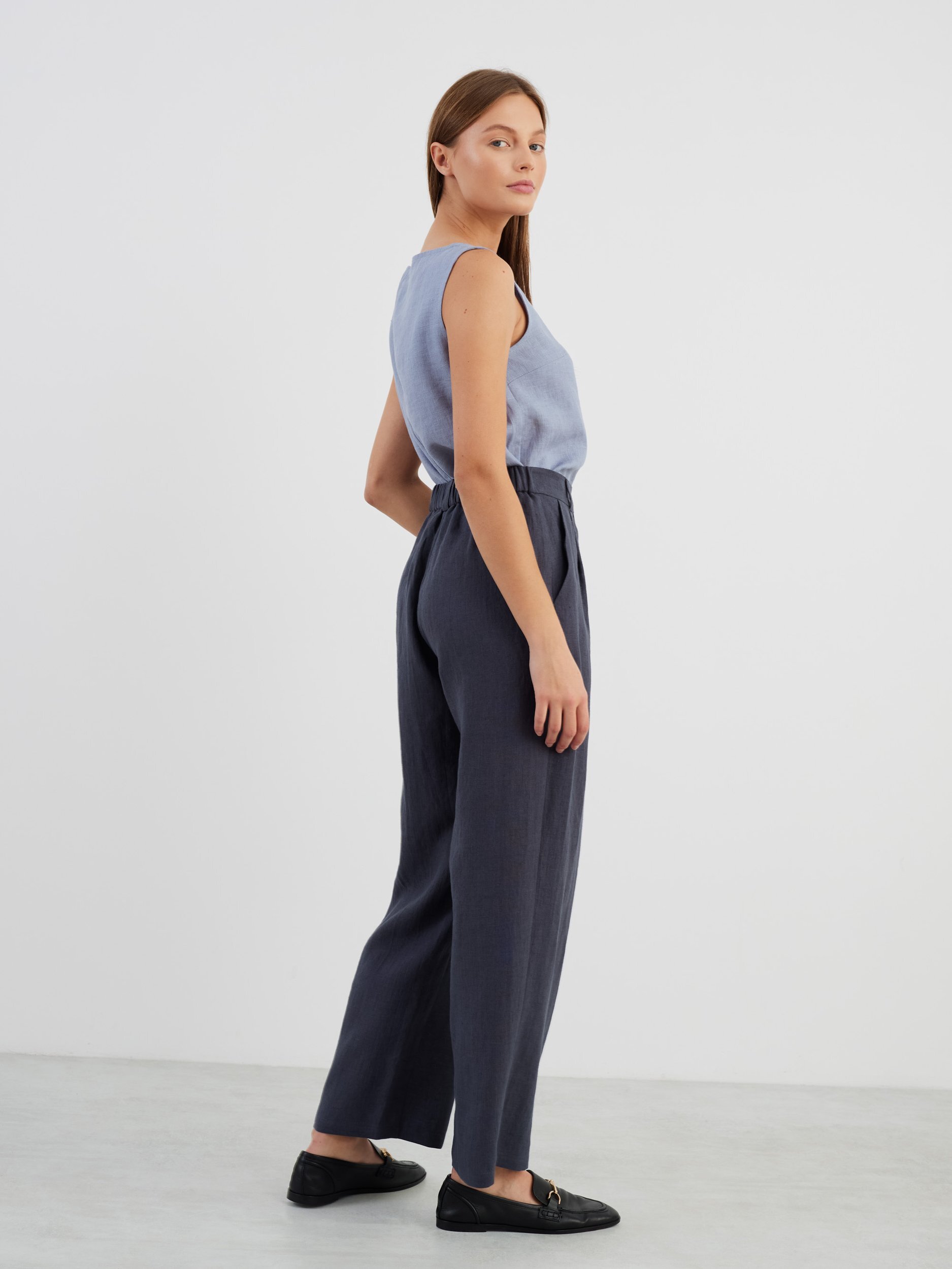 Image 4 of SONATE Linen Tank Top in Vista Blue from Love and Confuse
